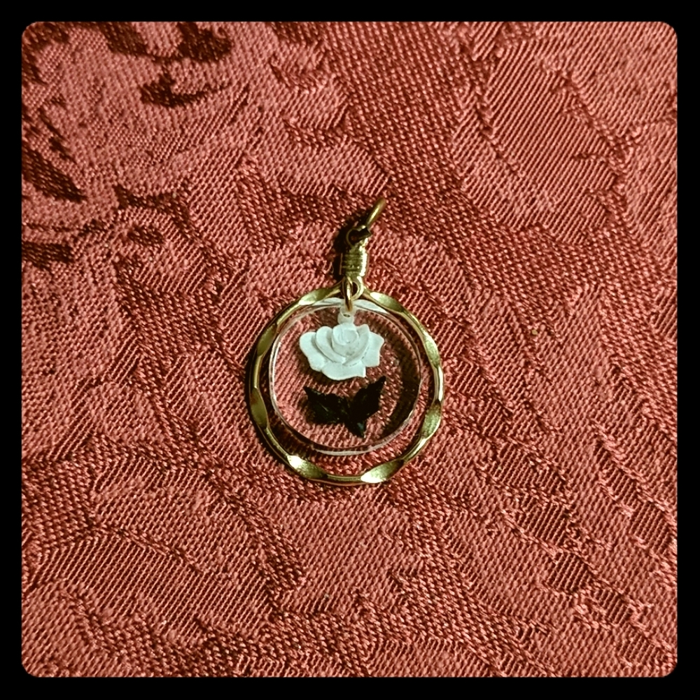 Gold Tone Flower Pendant